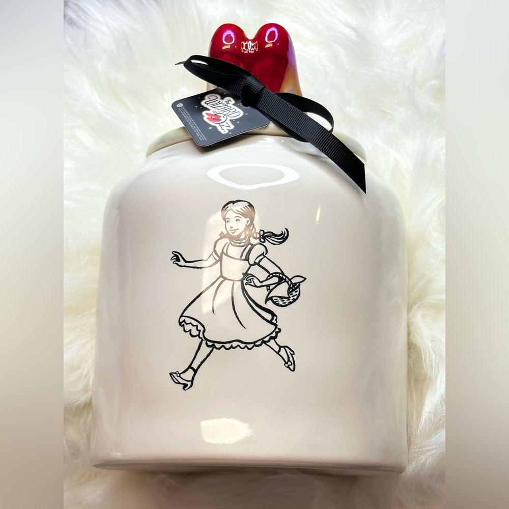 Wizard of Oz - Rae Dunn Canister with Ruby Slipper Lid - Picture 4 of 5